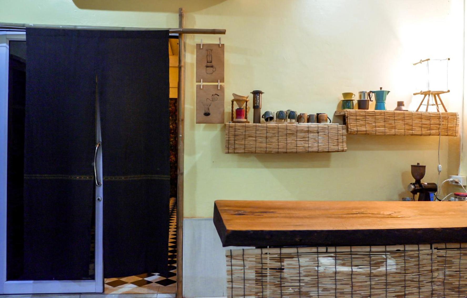 Non Pakse Hostel & Coffee House Exterior photo